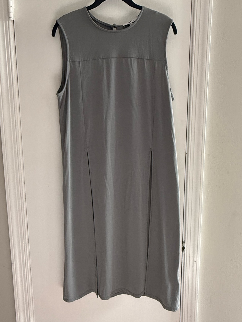 Ro & De Sleeveless Light Gray Shift Dress w Double Slits Size L
